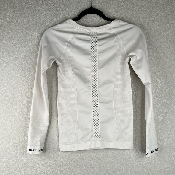 SDX WFA White Long Sleeve Vented Athletic Activewear Workout Top Size Small - Picture 4 of 5